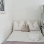 アパート Apartment Klagenfurt Am Woerthersee クラーゲンフルト